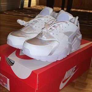 Brand New Women’s Huarache